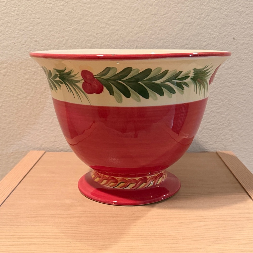 Southern Living at Home Gail Pittman Christmas Memories Buffet Bowl